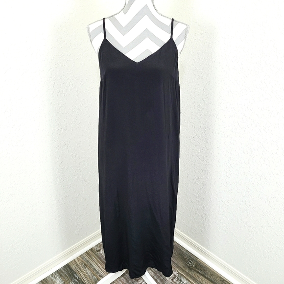gap black midi dress